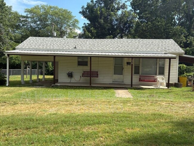 Building Photo - 2626 W Page St Rental