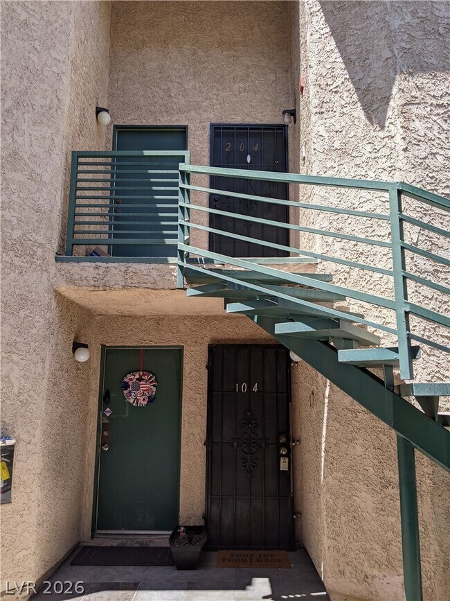 Photo - 500 Elm Dr Unit 104
