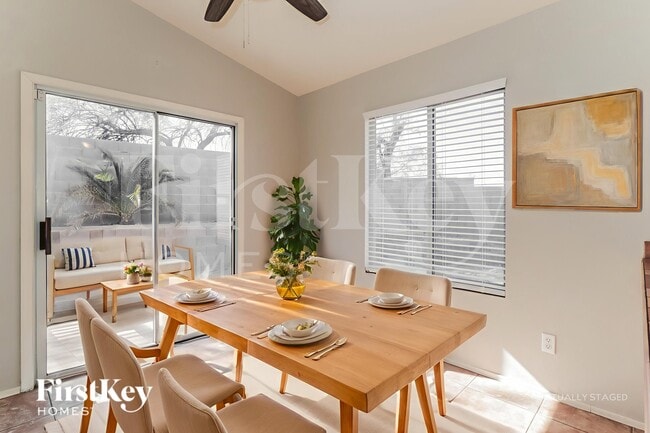 Photo - 3392 W Vía Campana De Oro