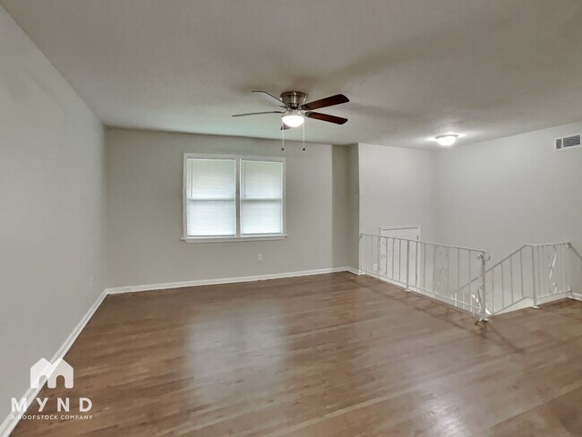 Photo - 4185 Yale Rd