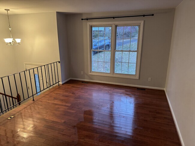 Photo - 2036 Yew Ct