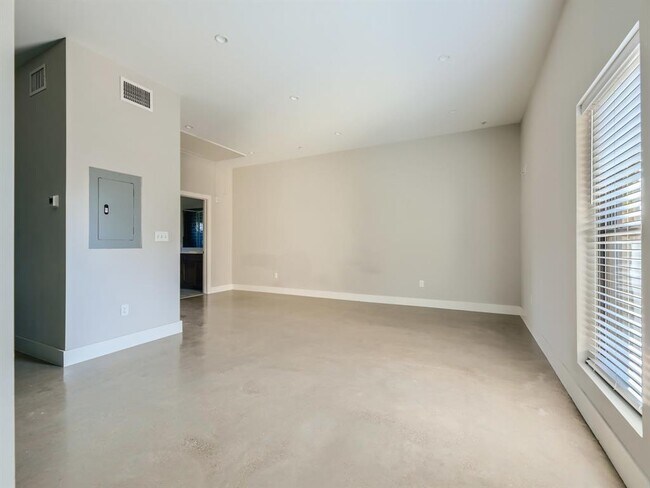 Photo - 3523 Gonzales St Unit 200