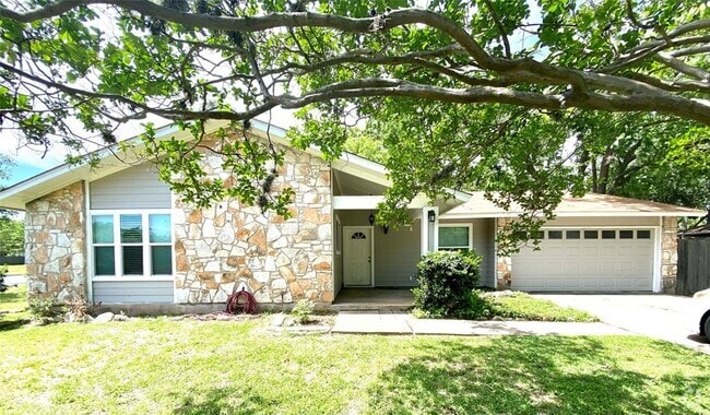 Building Photo - 10801 Hard Rock Rd Rental