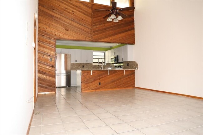 Photo - 8619 Putnam Dr Unit C