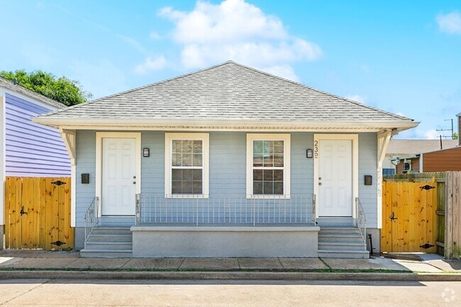 Building Photo - 2322 St Andrew St Unit 2324 Rental