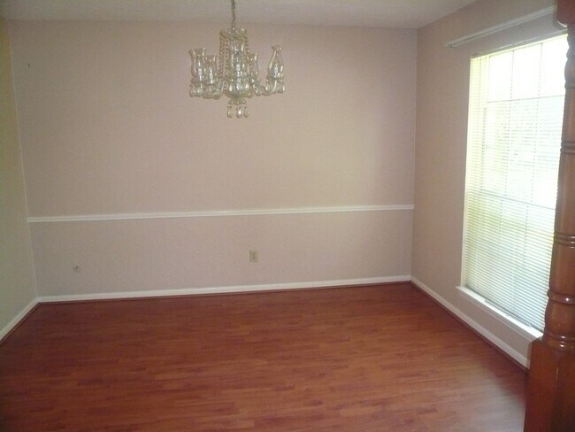 Photo - 9402 Meaux Dr