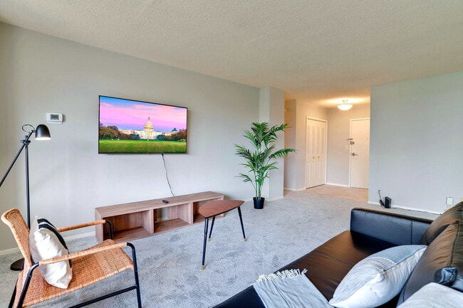 Photo - 2111 Richmond Hwy Unit FL8-ID1022390P