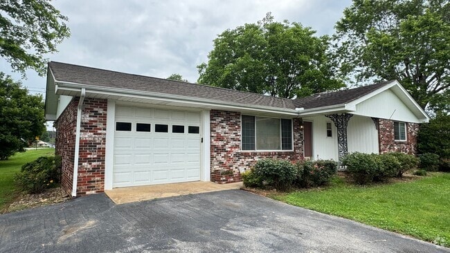Building Photo - 101 Hickory Ln Rental