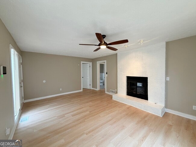 Photo - 1545 Orlando St SW