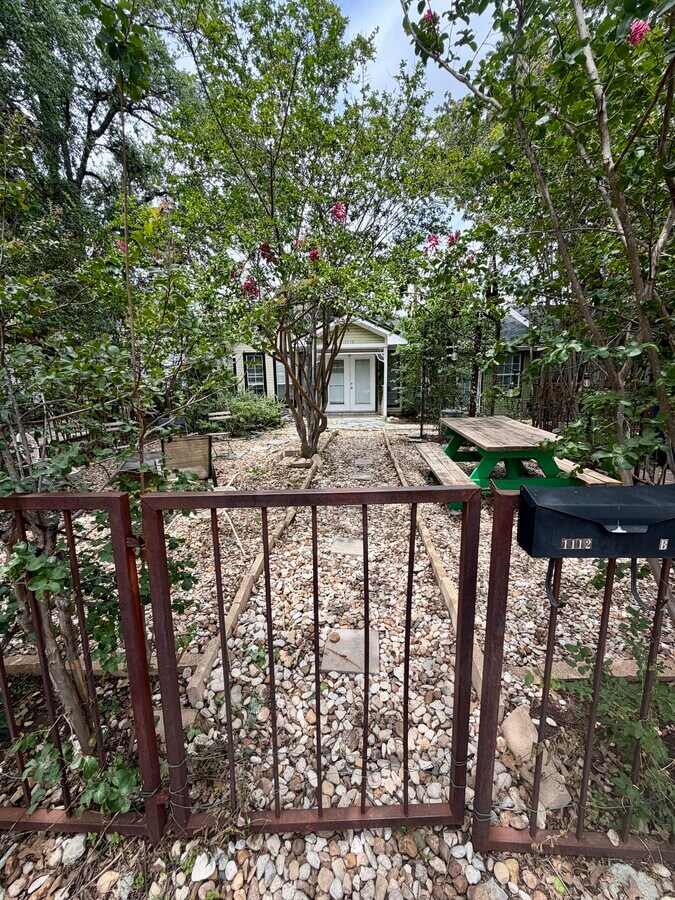 Photo - E. 9th Street