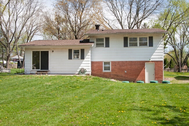 Photo - 6415 Londonderry Dr