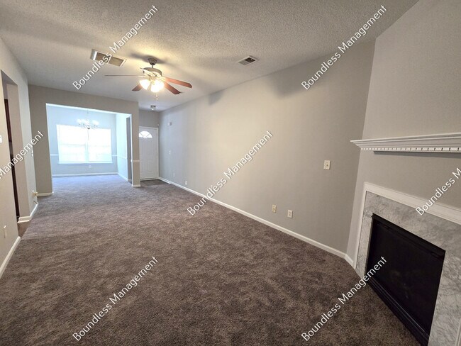 2330 Hackamore Dr