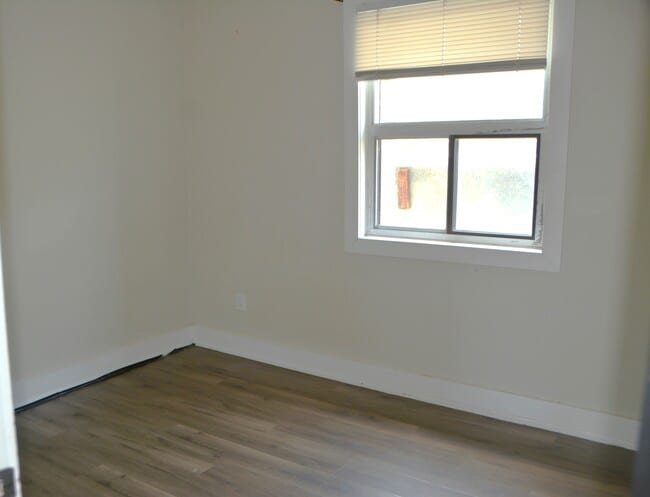 Photo - 292 Welland Ave Unit 5