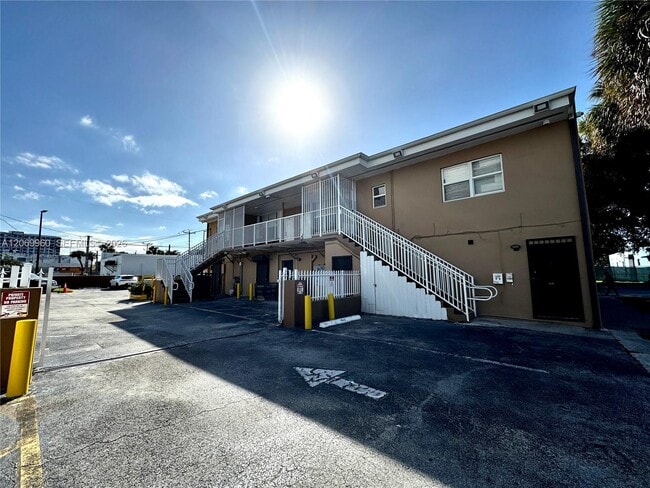 Photo - 1837 NW 17th Ave Unidad 1666