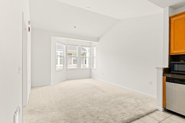 Photo - Downtown Oakland Condo w/ Parking & In Unit Laundry