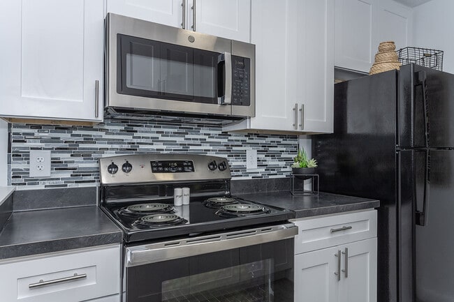 Galbraith Pointe Apartments and Townhomes