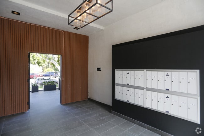 Mail Center