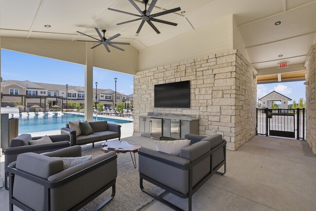 HARMON Melissa by Crescent Communities