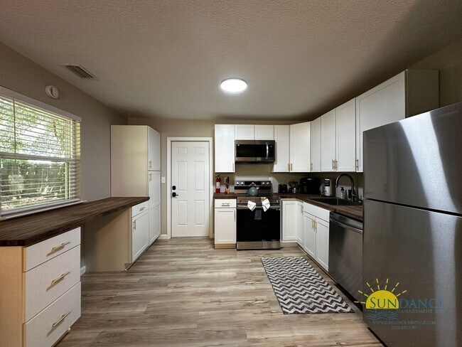 Photo - Quaint 2-Bedroom Home in Prime Fort Walton Beach! Unit B