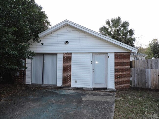 Building Photo - 1414 E Jordan St