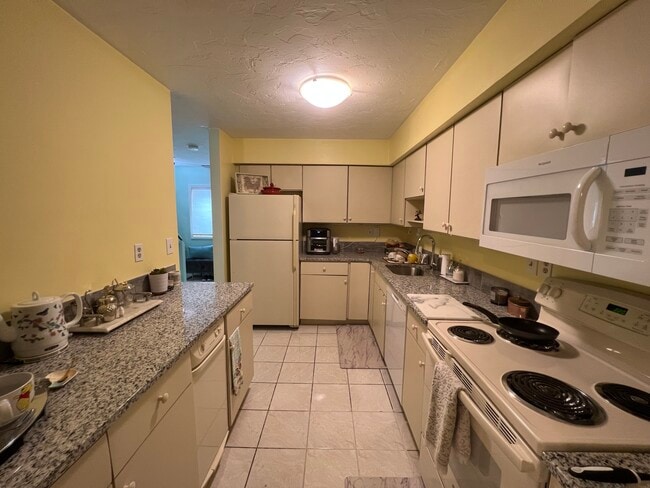 Photo - 923 Lagrange St