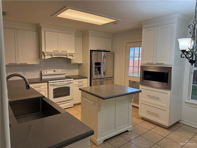 Photo - 3836 Frontier Dr