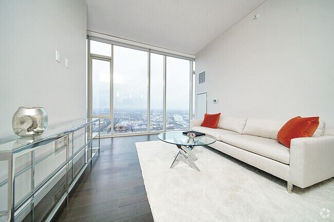 Building Photo - Stunning 505 Condo!