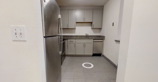 Photo - 16 Whites Ave Unit 13