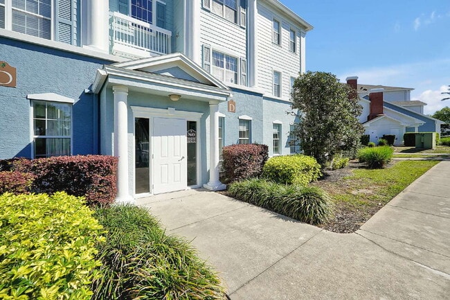 Photo - "Beautifully Furnished 3-Bedroom Condo in Desirable Heritage Crossing" Unit 101