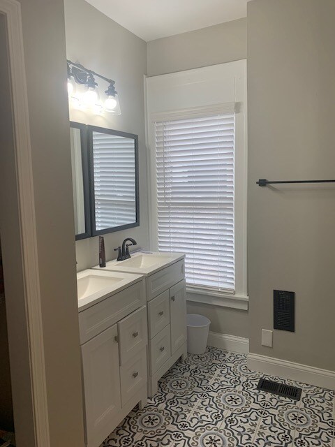 Bathroom 1 - 628 Wilson Ave