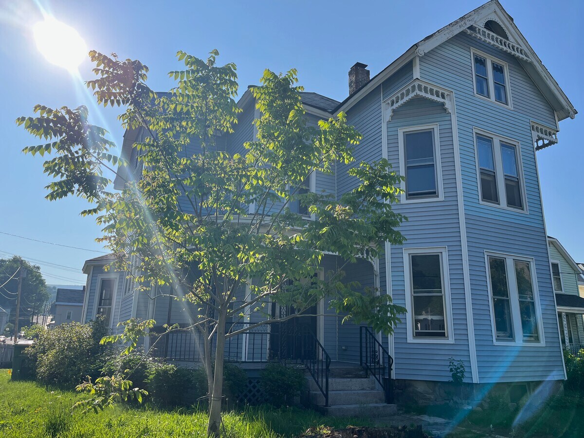 18 Chase Ave Apartments North Adams, MA