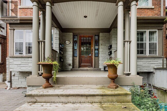 Photo - 483 Parkside Dr Unit Lower