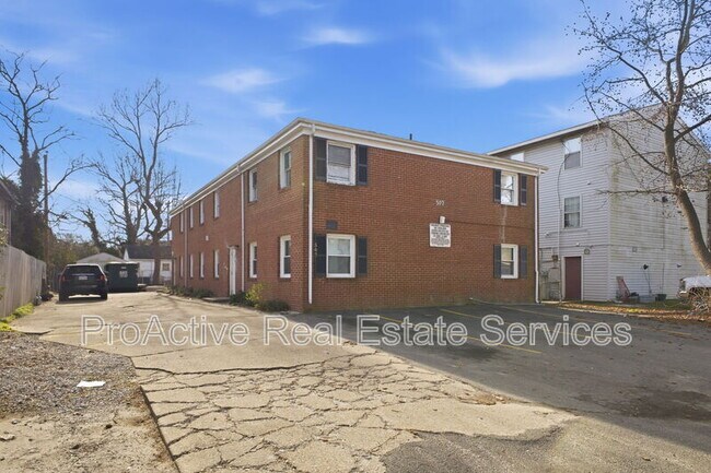 Photo - 507 Ashlawn Dr