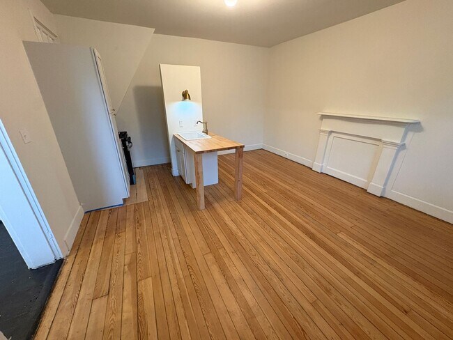 2711 Indiana Ave Unit 2-E