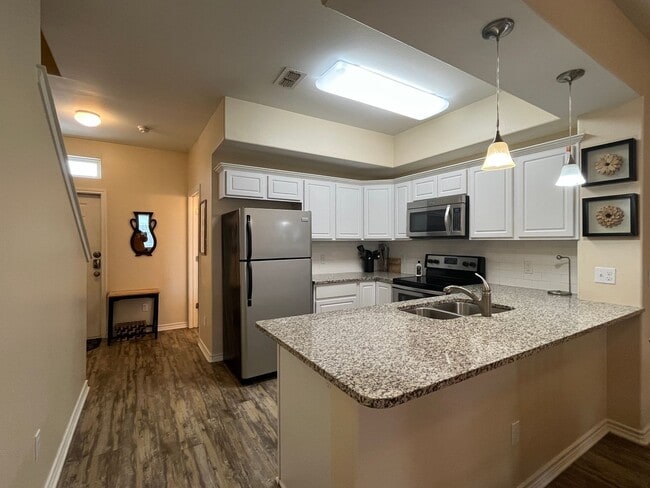 Photo - FULLY FURNISHED ISLAND TOWNHOME WITH SOME BILLS PAID