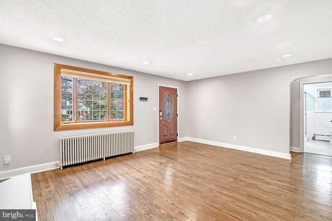 Photo - 32 Cranbury Rd