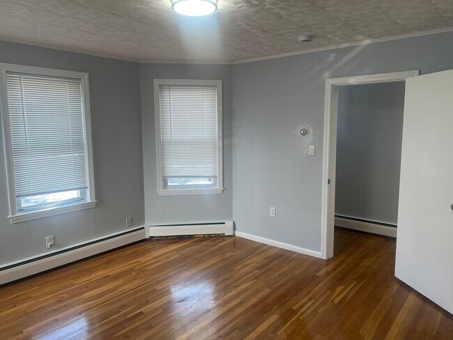 23 Waters Ave Unit 1