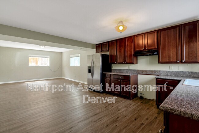 Photo - 3290 Cherry St