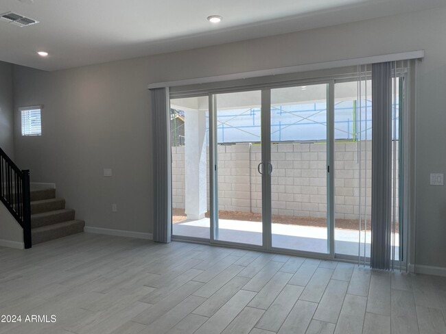 Photo - 4853 E St John Rd