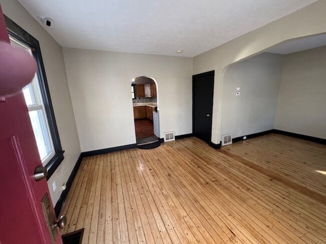 Photo - 3bd Single Cash Pay/Section 8