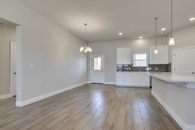 Photo - 117 Growers Ave