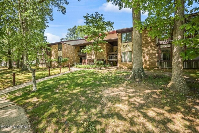 Building Photo - 120 Amberly Dr Rental