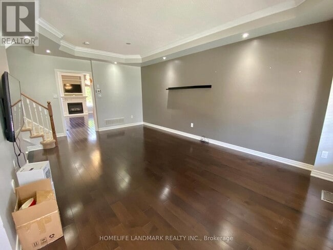 Photo - 259 Gatwick Dr