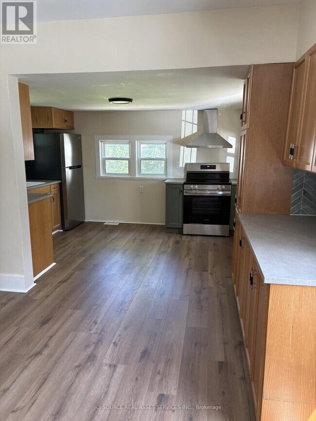Photo - 543 St Charles St