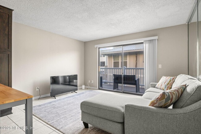 Photo - 1107 1st St S Unit B