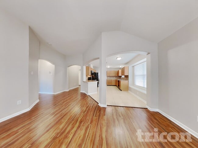 Photo - 3915 Liberty Square Trail