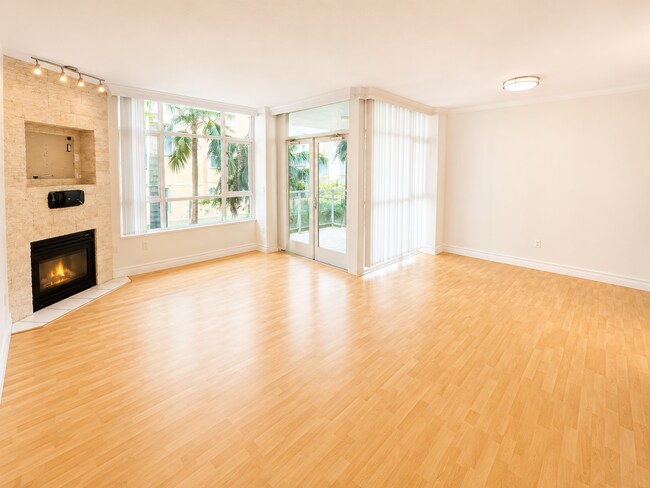 850 Beech St Unit 304