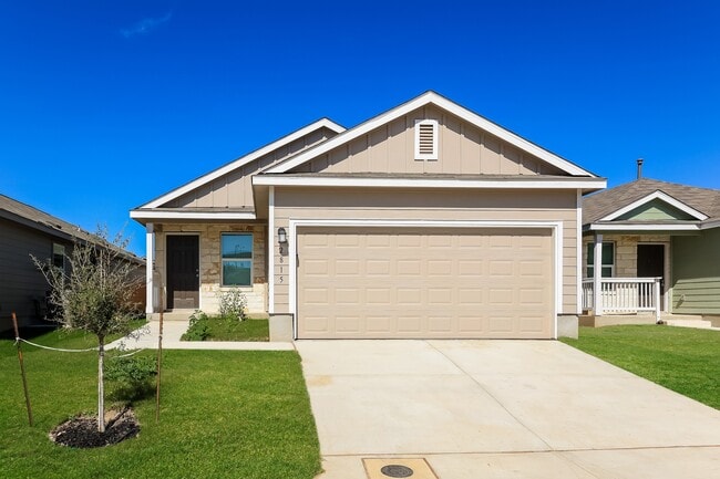 Building Photo - 2815 Gustavo Dr