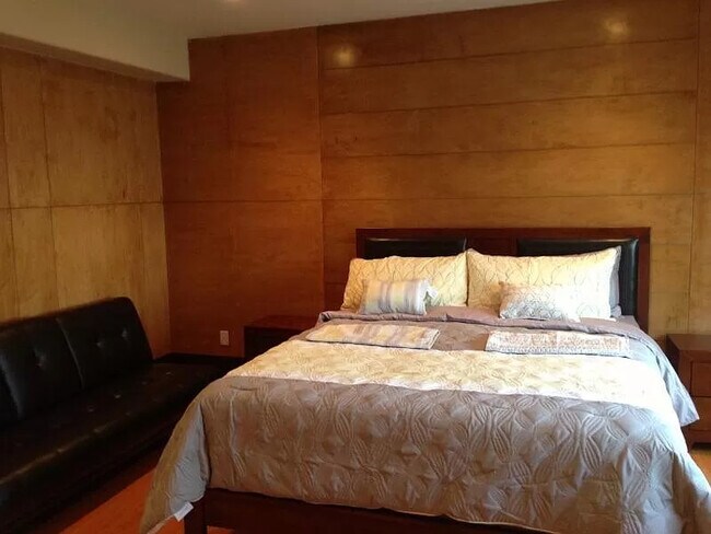 Photo - 1743 S Barrington Ave