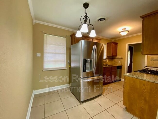 Photo - 9418 Poinsettia Dr